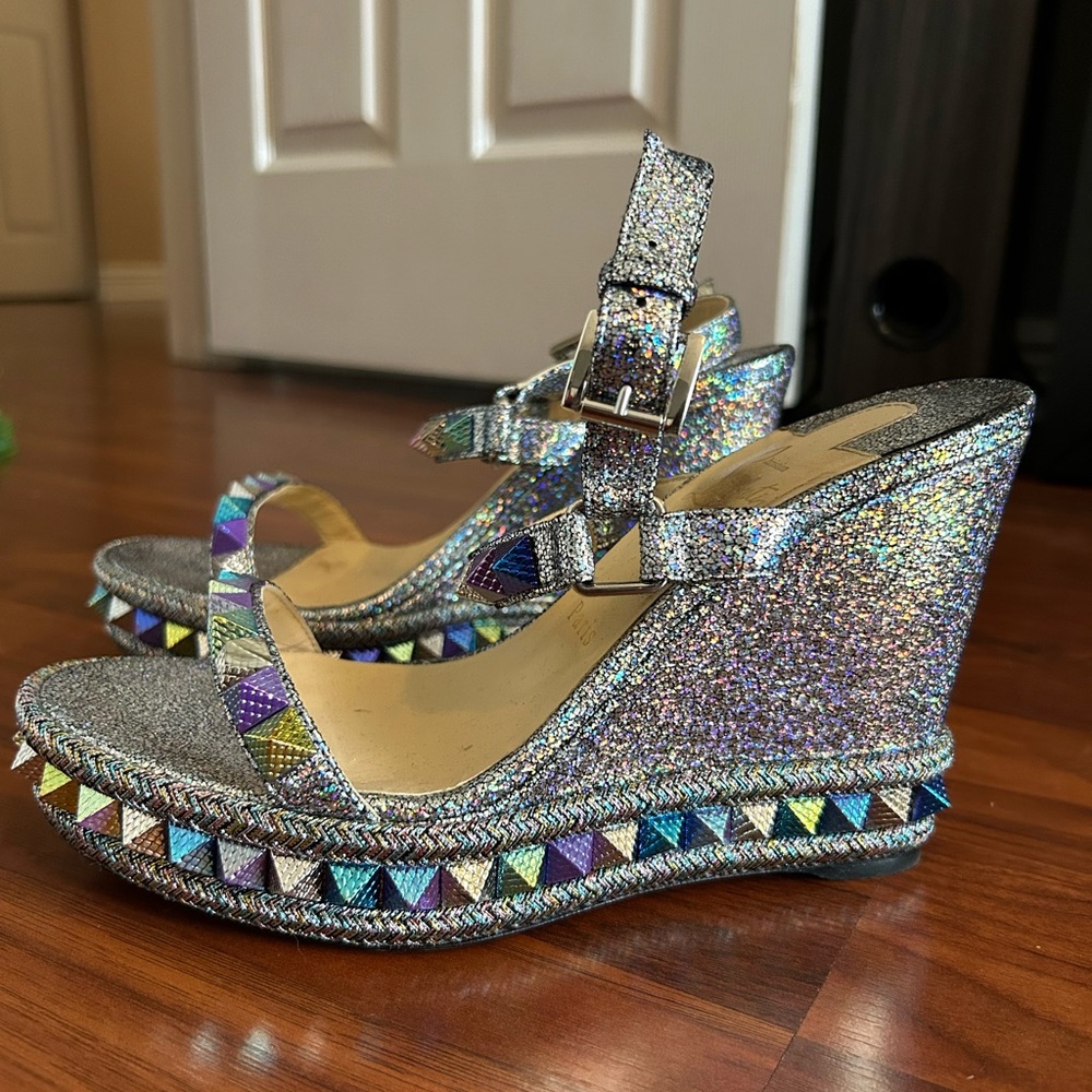 TALKING OFFERS‼️ Christian Louboutin Multicolor